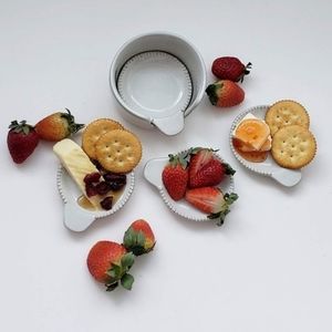 Magnolia dish set
